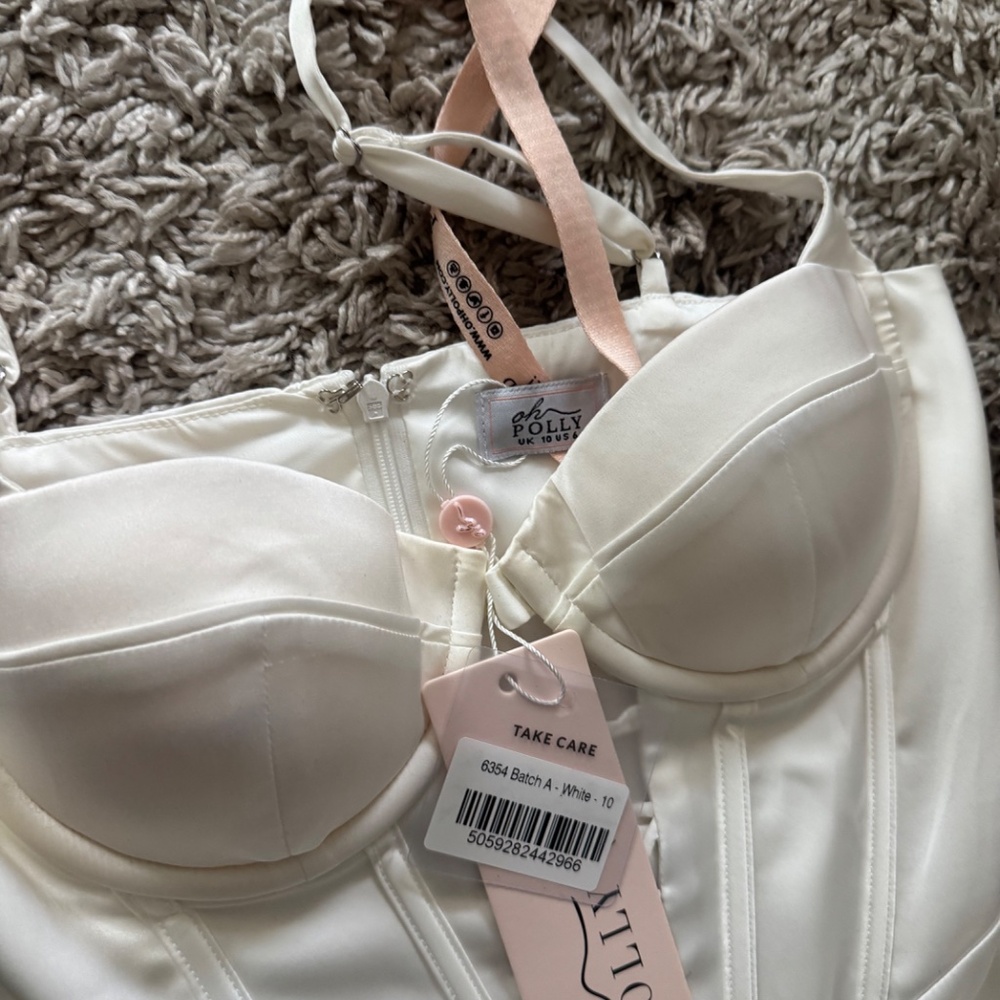 Oh Polly white corset satin dress - Picture 4 of 7